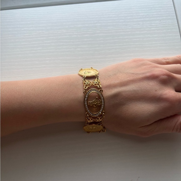 Gold Coin Link Bracelet with Oval Crystal Medallion - Women Jewelry - Picture 2 of 7